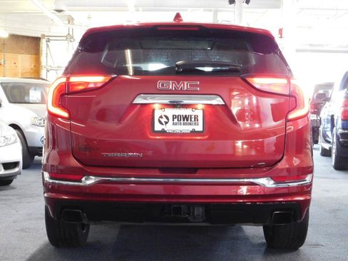 Used 2019 GMC Terrain Denali w/ Advanced Safety Package FWD image 10