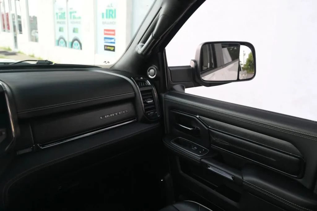 Used 2022 RAM 3500 Limited AWD/4WD image 45