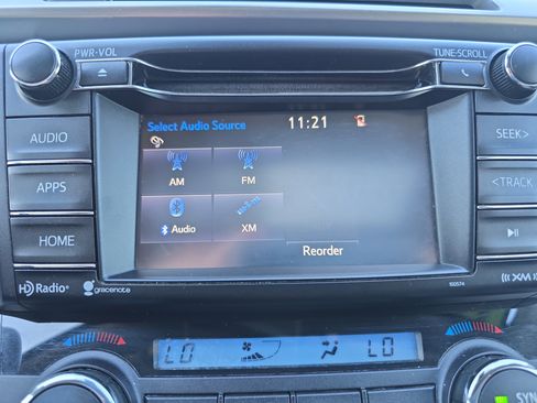 Used 2018 Toyota RAV4 XLE image 28