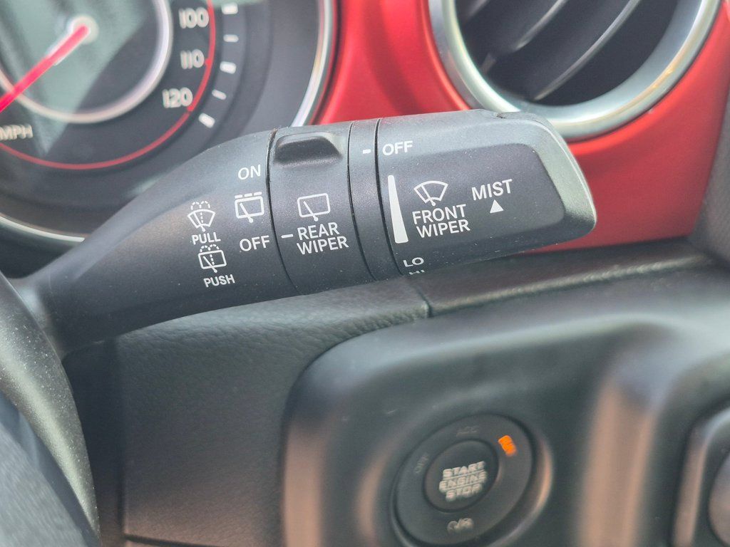 Used 2021 Jeep Wrangler Unlimited Rubicon w/ Dual Top Group AWD/4WD image 17
