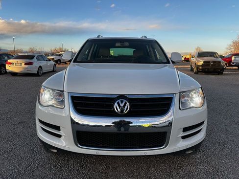 Used 2009 Volkswagen Touareg V6 AWD/4WD image 3