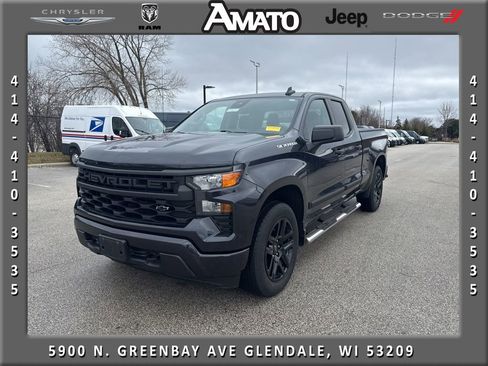 Used 2023 Chevrolet Silverado 1500 Custom image 1