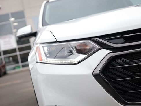 Used 2020 Chevrolet Traverse RS FWD image 15