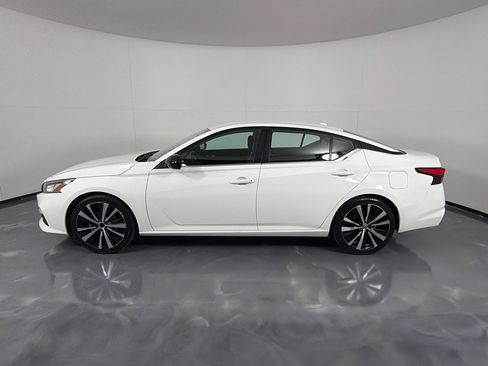 Used 2020 Nissan Altima 2.5 SR FWD image 8