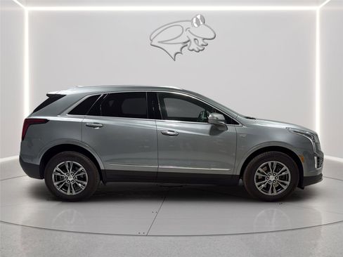 Used 2023 Cadillac XT5 Premium Luxury w/ Technology Package AWD/4WD image 6