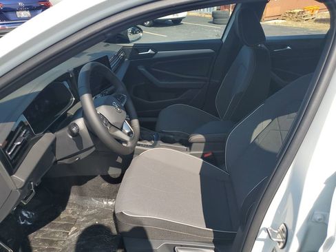 New 2025 Volkswagen Jetta Sport image 4