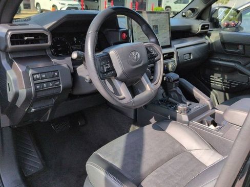 Certified 2025 Toyota 4Runner TRD Off-Road Premium AWD/4WD image 9