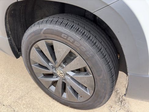 Used 2024 Volkswagen Taos S image 7