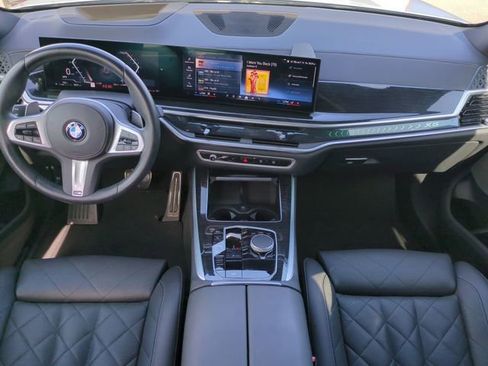 Used 2025 BMW X5 sDrive40i w/ M Sport Package image 16