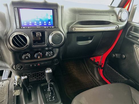 Used 2018 Jeep Wrangler Sport image 20