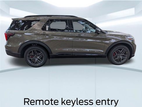 New 2026 Ford Explorer ST image 9