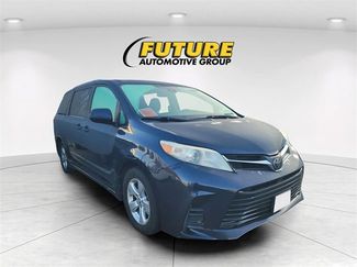 Used 2018 Toyota Sienna LE video 1