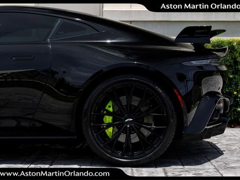 Used 2023 Aston Martin V8 Vantage Coupe RWD image 40