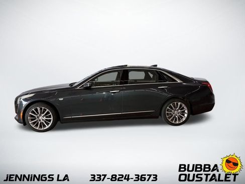 Used 2018 Cadillac CT6 Luxury image 2