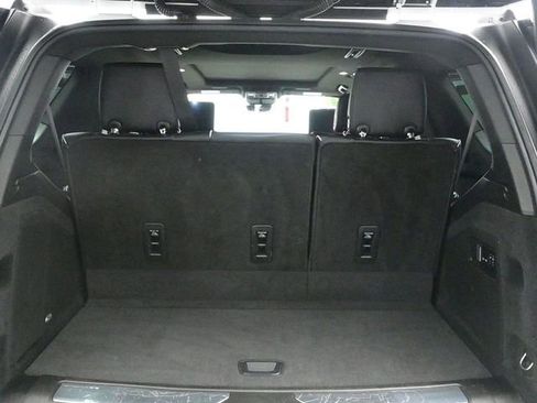 Used 2021 Cadillac Escalade Premium Luxury image 22