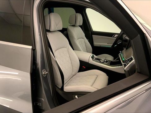 New 2026 BMW X5 xDrive40i w/ Climate Comfort Package image 7