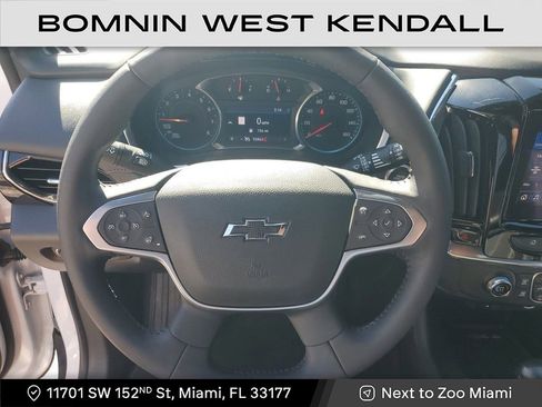 Used 2022 Chevrolet Traverse RS image 25