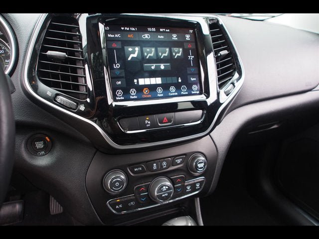 Used 2019 Jeep Cherokee Limited AWD/4WD image 23