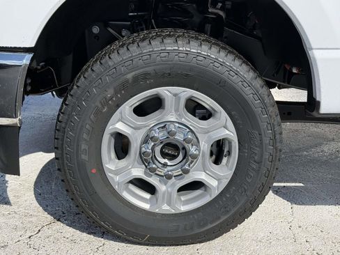 New 2026 Ford F350 XLT w/ 360-Degree Camera Package AWD/4WD image 9