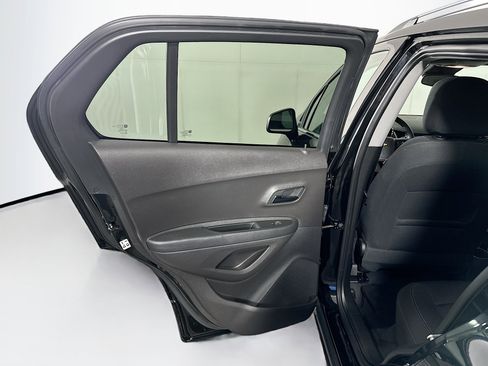 Used 2017 Chevrolet Trax LT image 24