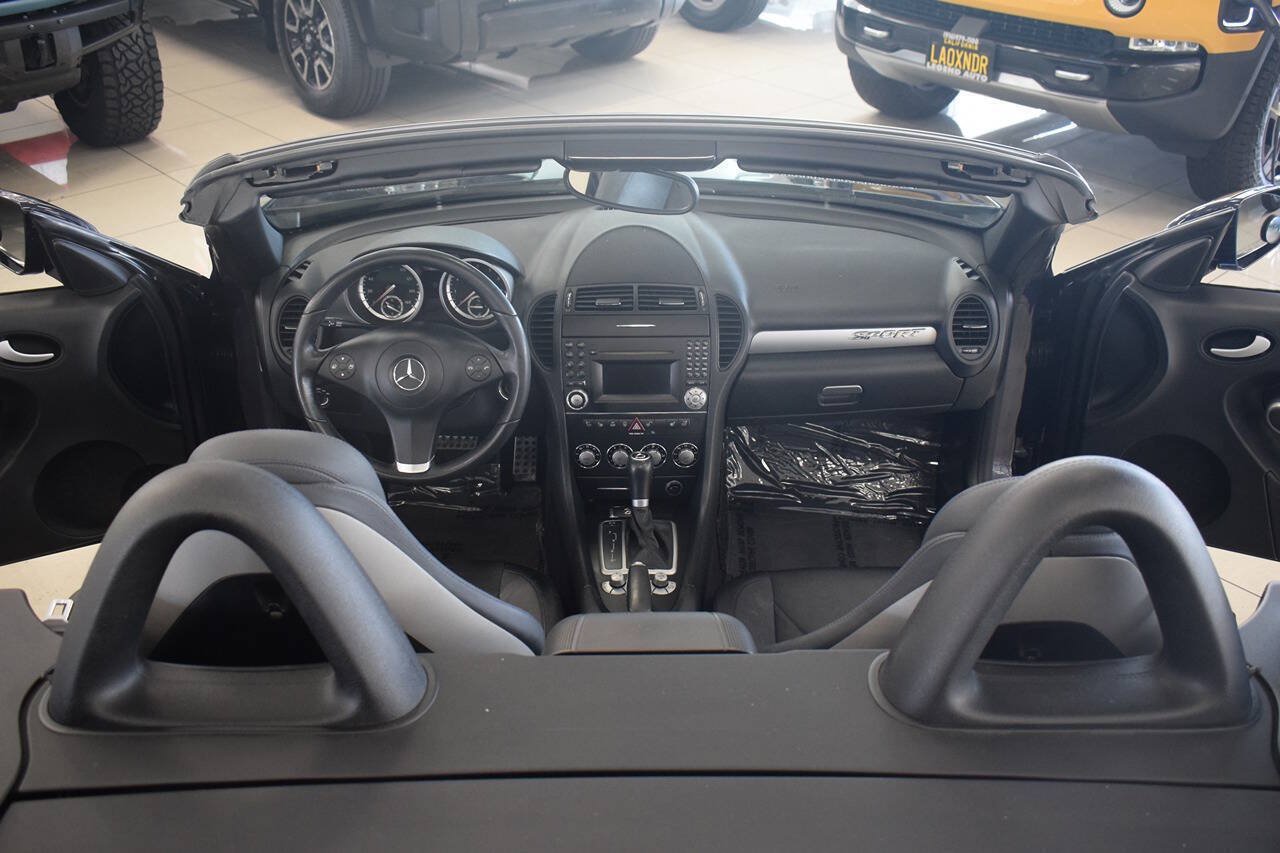 Used 2009 Mercedes-Benz SLK 300 image 23