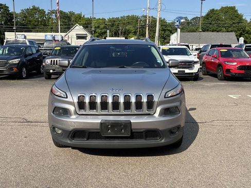 Used 2014 Jeep Cherokee Latitude w/ Comfort/Convenience Group AWD/4WD image 2