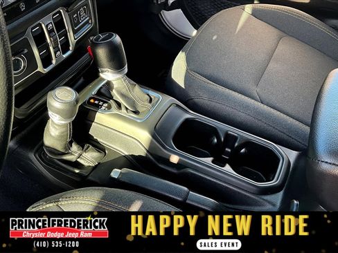 Used 2024 Jeep Gladiator Sport image 14