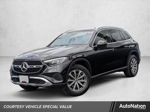 Certified 2025 Mercedes-Benz GLC 300 image 1