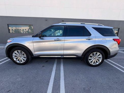 Used 2020 Ford Explorer Limited RWD image 6