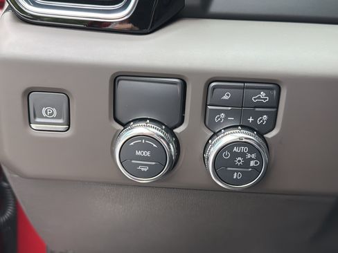 Used 2023 GMC Sierra 1500 Denali RWD image 36