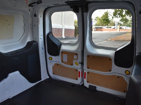 Used 2018 Ford Transit Connect XL image 28