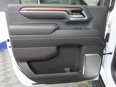 Used 2024 GMC Sierra 3500 Denali w/ Denali Reserve Package image 80