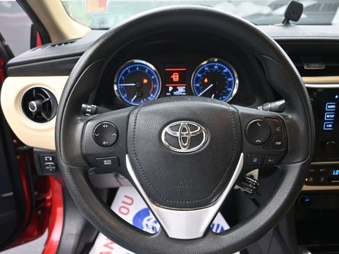 Used 2017 Toyota Corolla L image 3