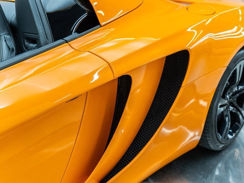 Used 2014 McLaren MP4-12C Spider RWD image 91