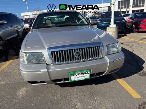 Used 2010 Mercury Grand Marquis LS image 2