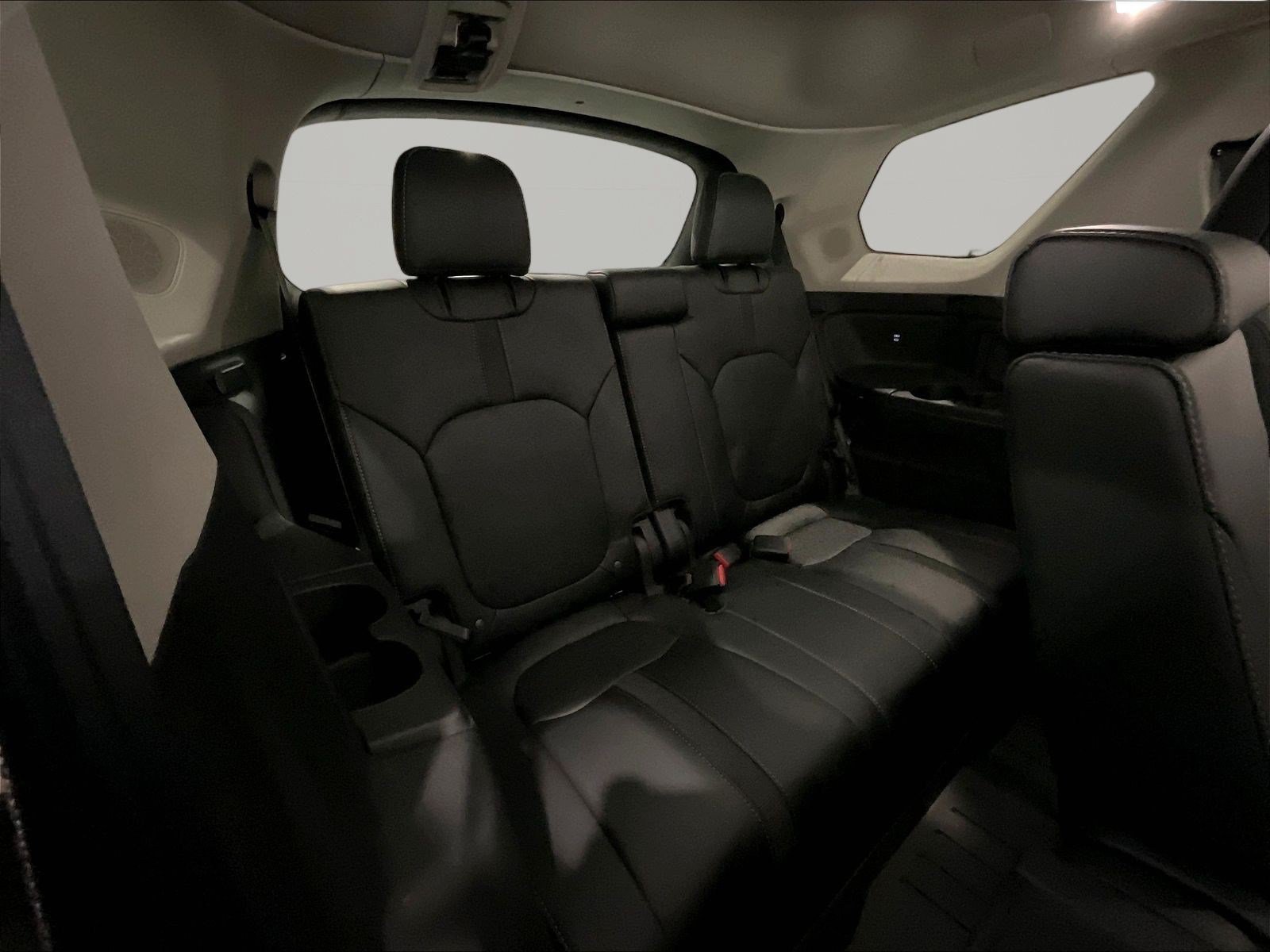Used 2025 Honda Pilot Touring image 26