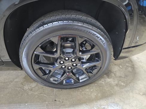 Used 2024 Chevrolet Traverse RS w/ LPO, Floor Liner Package AWD/4WD image 37