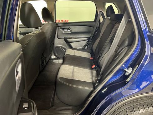 Used 2024 Nissan Rogue SV image 25