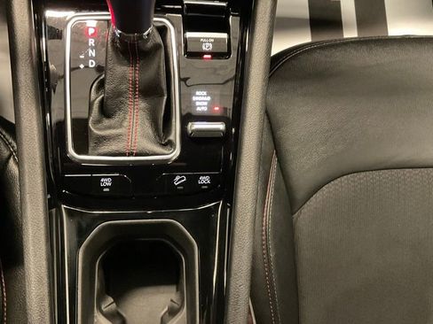 Used 2024 Jeep Compass Trailhawk image 22