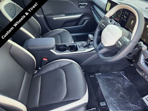 New 2025 Kia K4 GT-Line Turbo image 8