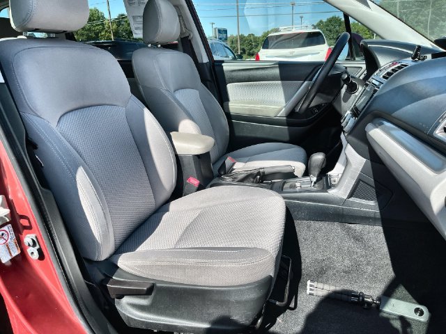 Used 2017 Subaru Forester 2.5i Premium AWD/4WD image 28