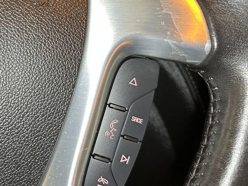 Used 2016 GMC Acadia SLT w/ Open Road Package FWD image 27