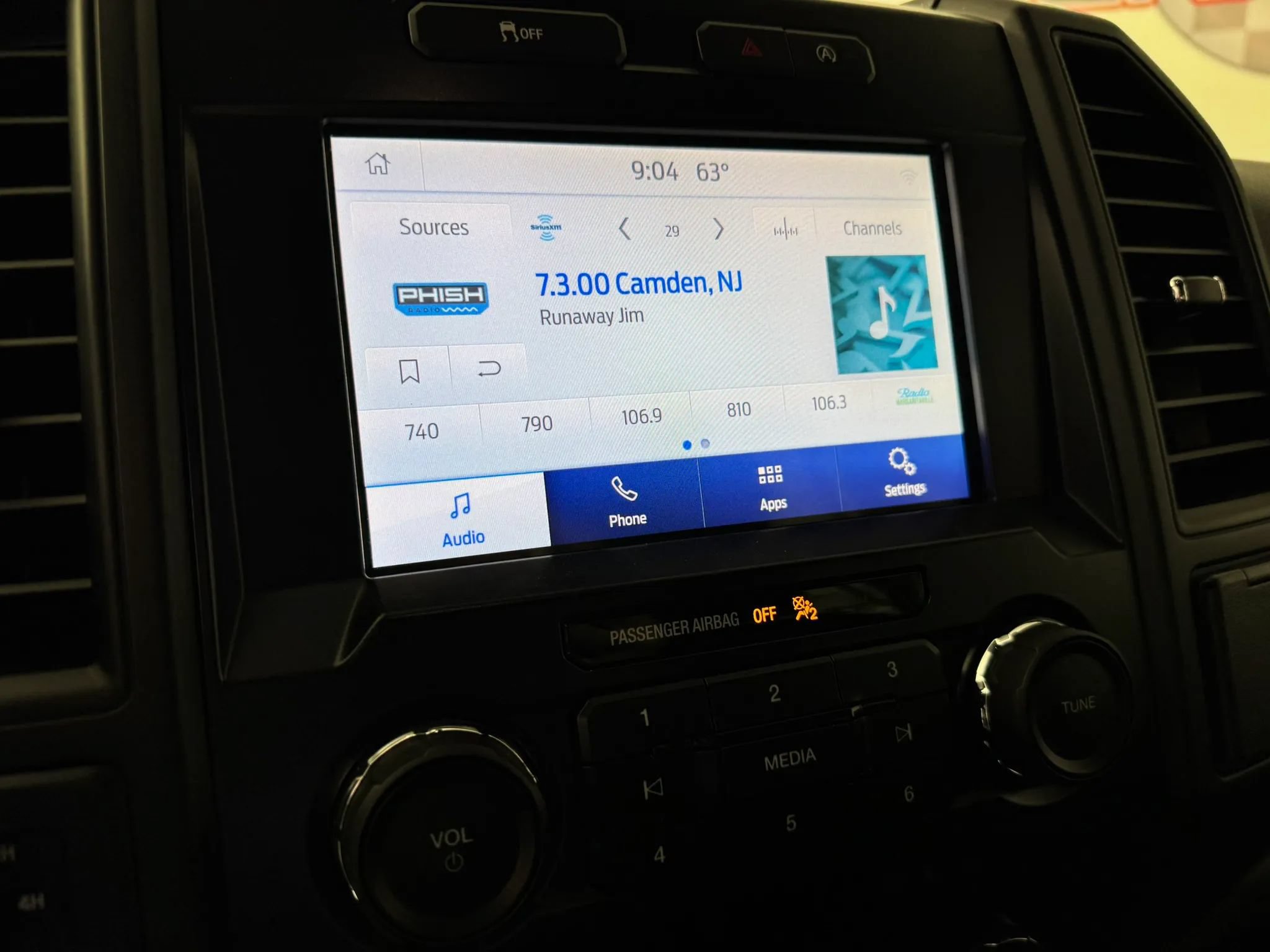 Used 2020 Ford F150 XL w/ Equipment Group 101A Mid AWD/4WD image 18