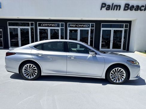 Used 2022 Lexus ES 350 Ultra Luxury FWD image 5