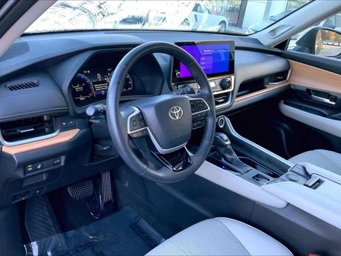 Certified 2024 Toyota Grand Highlander FWD image 17
