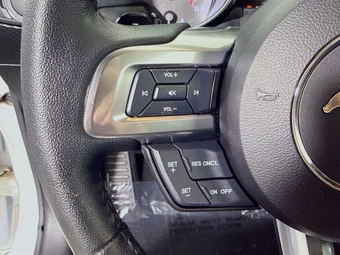 Used 2019 Ford Mustang Coupe RWD image 14