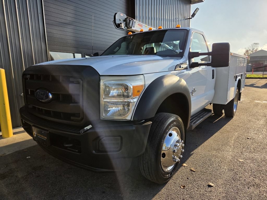 Used 2014 Ford F550 4x4 Regular Cab Super Duty image 2