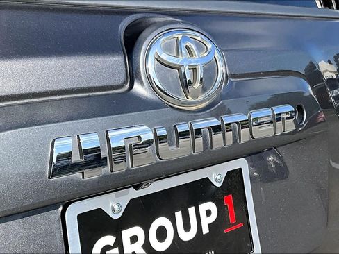 Used 2016 Toyota 4Runner SR5 RWD image 29