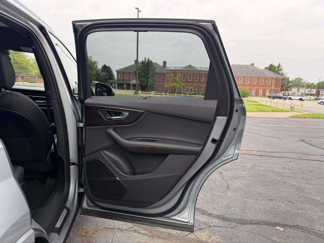 Certified 2023 Audi Q7 3.0T Premium Plus w/ Premium Plus Package AWD/4WD image 27