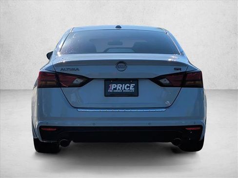 Used 2023 Nissan Altima 2.5 SR w/ SR Premium Package FWD image 6
